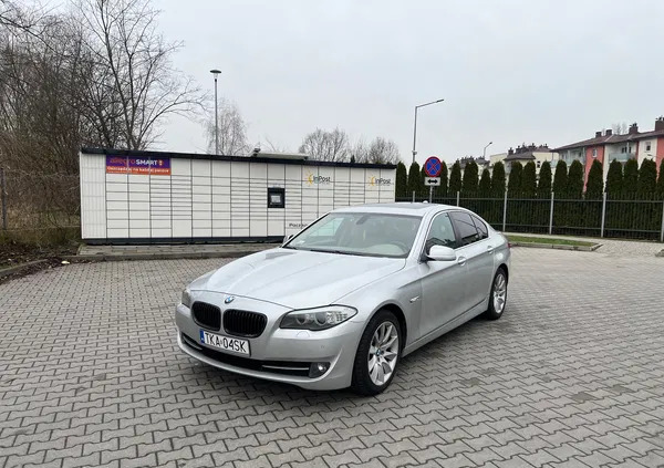 świętokrzyskie BMW Seria 5 cena 46500 przebieg: 223000, rok produkcji 2011 z Kraków